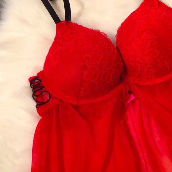 Small red babydoll - Picture 3 of 7